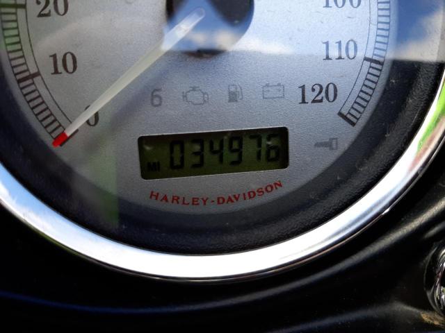 2011 HARLEY-DAVIDSON FLHX 1HD1KBM17BB610738