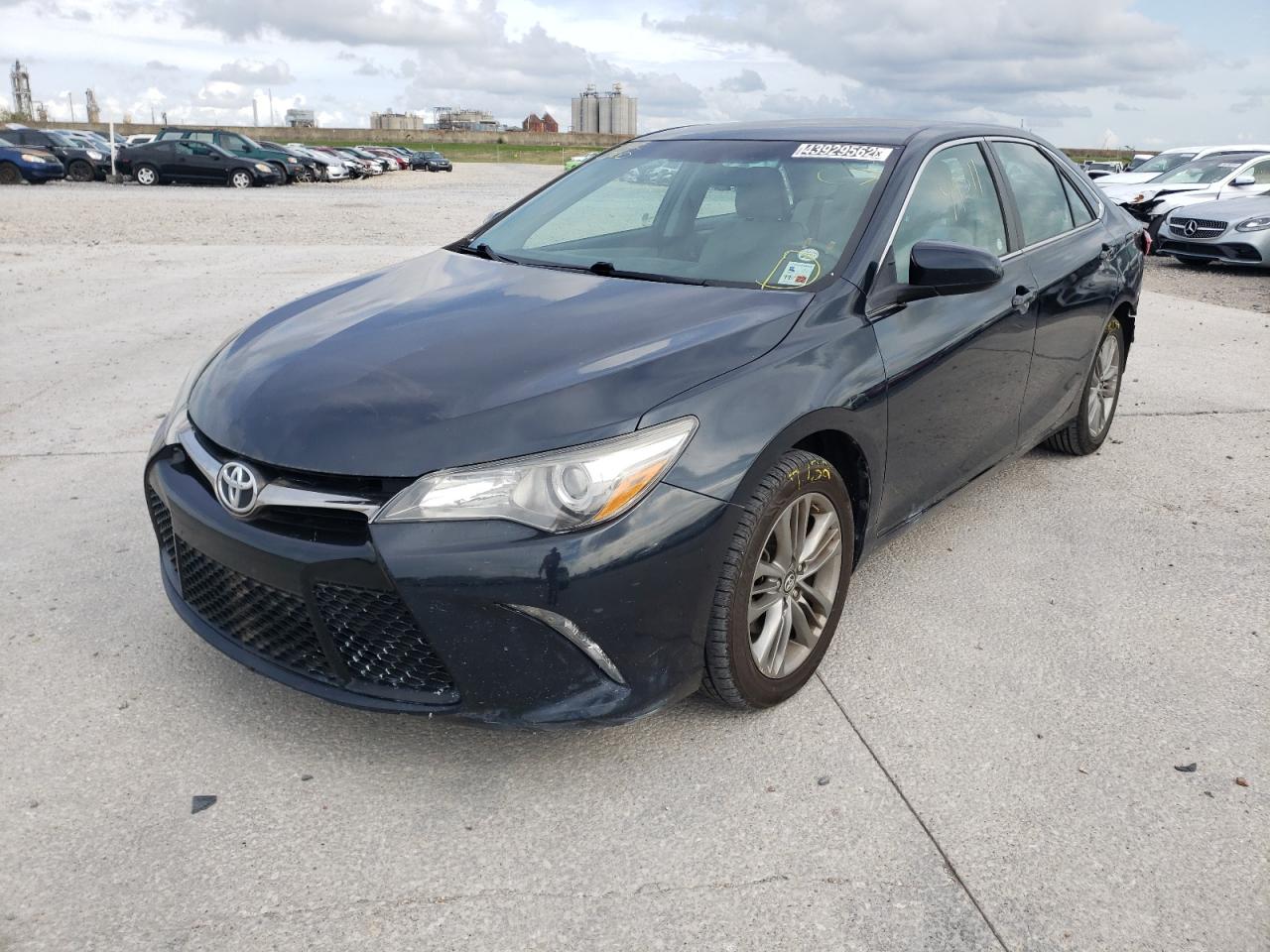 Toyota Camry le 2017