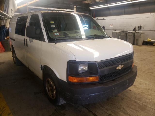 Salvage cars for sale from Copart Wheeling, IL: 2003 Chevrolet Express G1