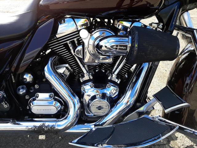 2011 HARLEY-DAVIDSON FLHX 1HD1KBM17BB610738