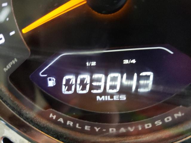 2021 HARLEY-DAVIDSON FLHC 1HD1YAJ18MB036876