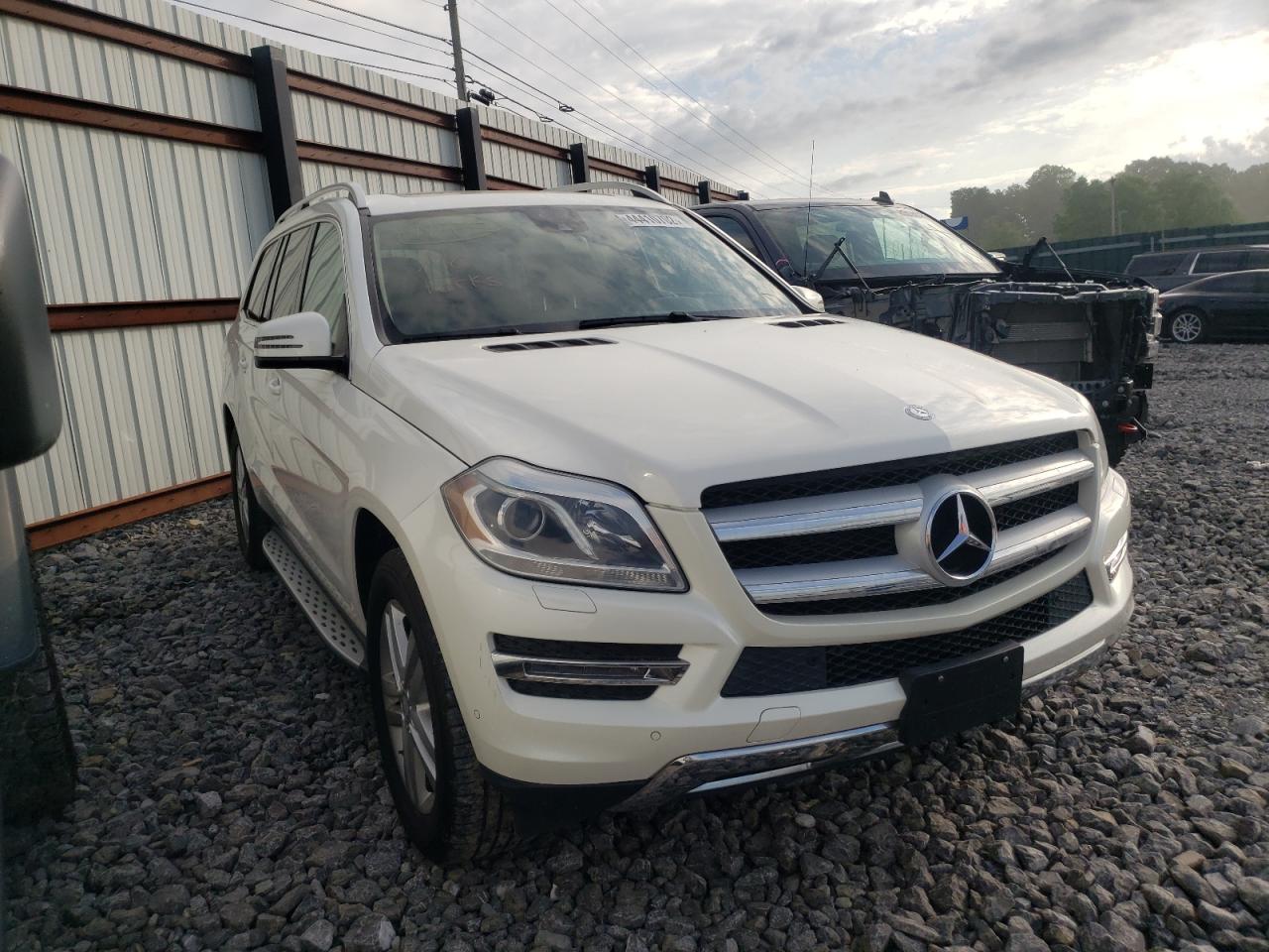 Mercedes Benz gl450 2022