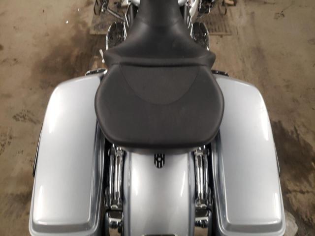 2019 HARLEY-DAVIDSON FLHR 1HD1FBC1XKB626311