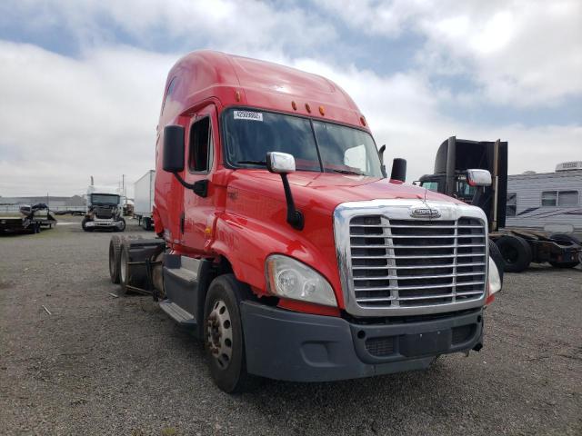 Salvage trucks for sale at Dyer, IN auction: 2014 Freightliner Cascadia 1