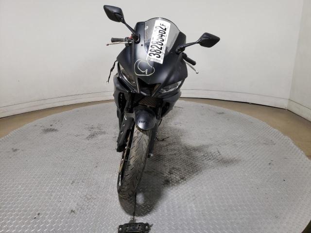 2021 YAMAHA YZFR3 A MH3RH18Y3MK005821