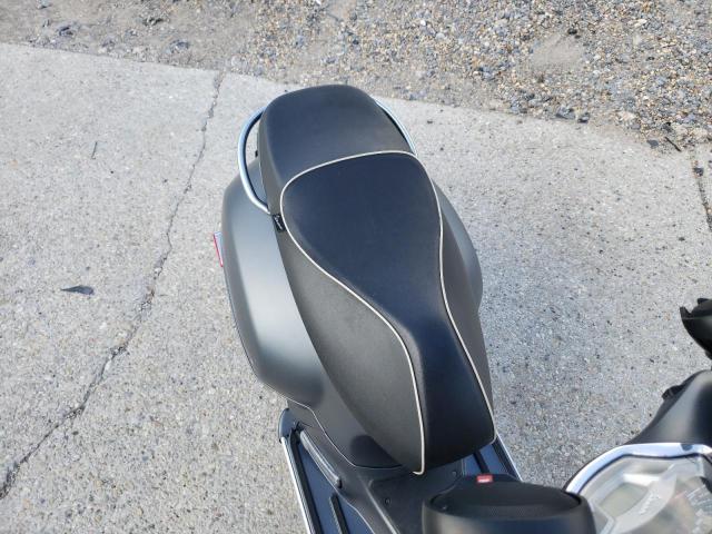 2017 VESPA GTS 300 SU ZAPM459L7H5101890