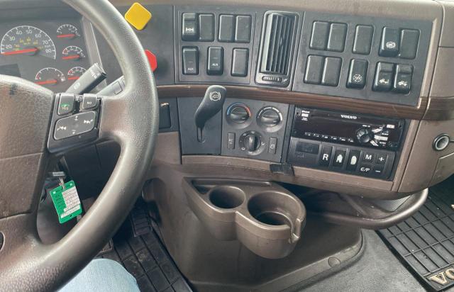 2017 VOLVO VN VNL 4V4N19EH8HN987052