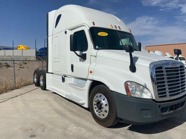 Salvage cars for sale from Copart Anthony, TX: 2013 Freightliner Cascadia 1