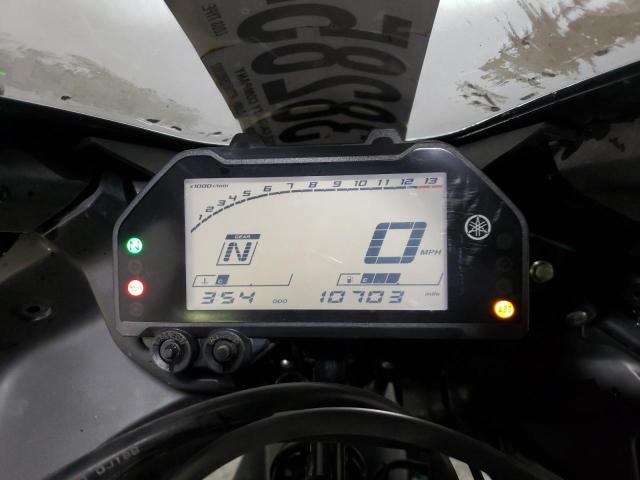 2021 YAMAHA YZFR3 A MH3RH18Y3MK005821