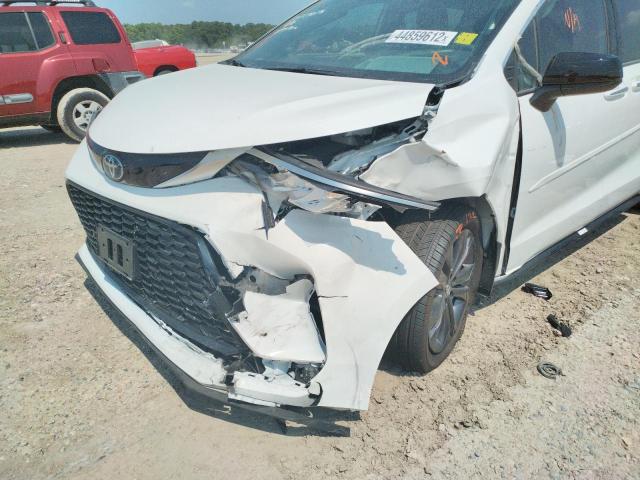 2022 TOYOTA SIENNA XSE 5TDXRKEC5NS077728