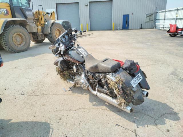 2011 HARLEY-DAVIDSON FLHXSE2 - 1HD1PZ816BB950399