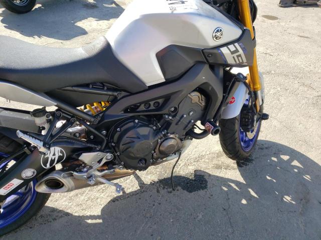 2015 YAMAHA FZ09 C JYARN33Y2FA002343