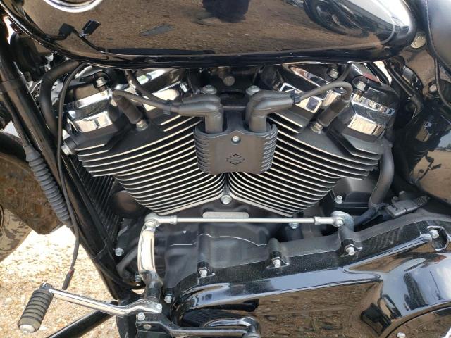 2018 HARLEY-DAVIDSON FLHC HERIT 1HD1YAJ38JC077788