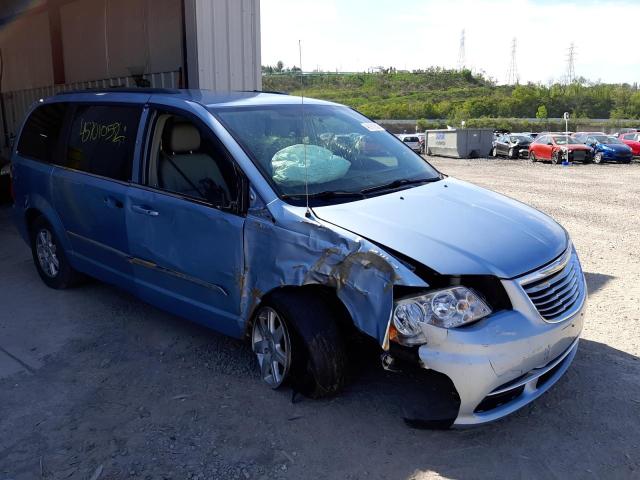 Salvage cars for sale from Copart West Mifflin, PA: 2013 Chrysler Town & Country