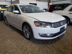 2013 VOLKSWAGEN  PASSAT