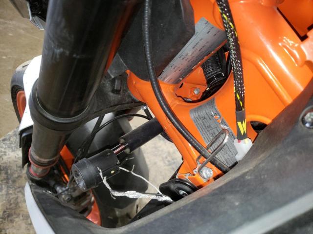 2020 KTM 890 DUKE R VBKTU9402LM800200