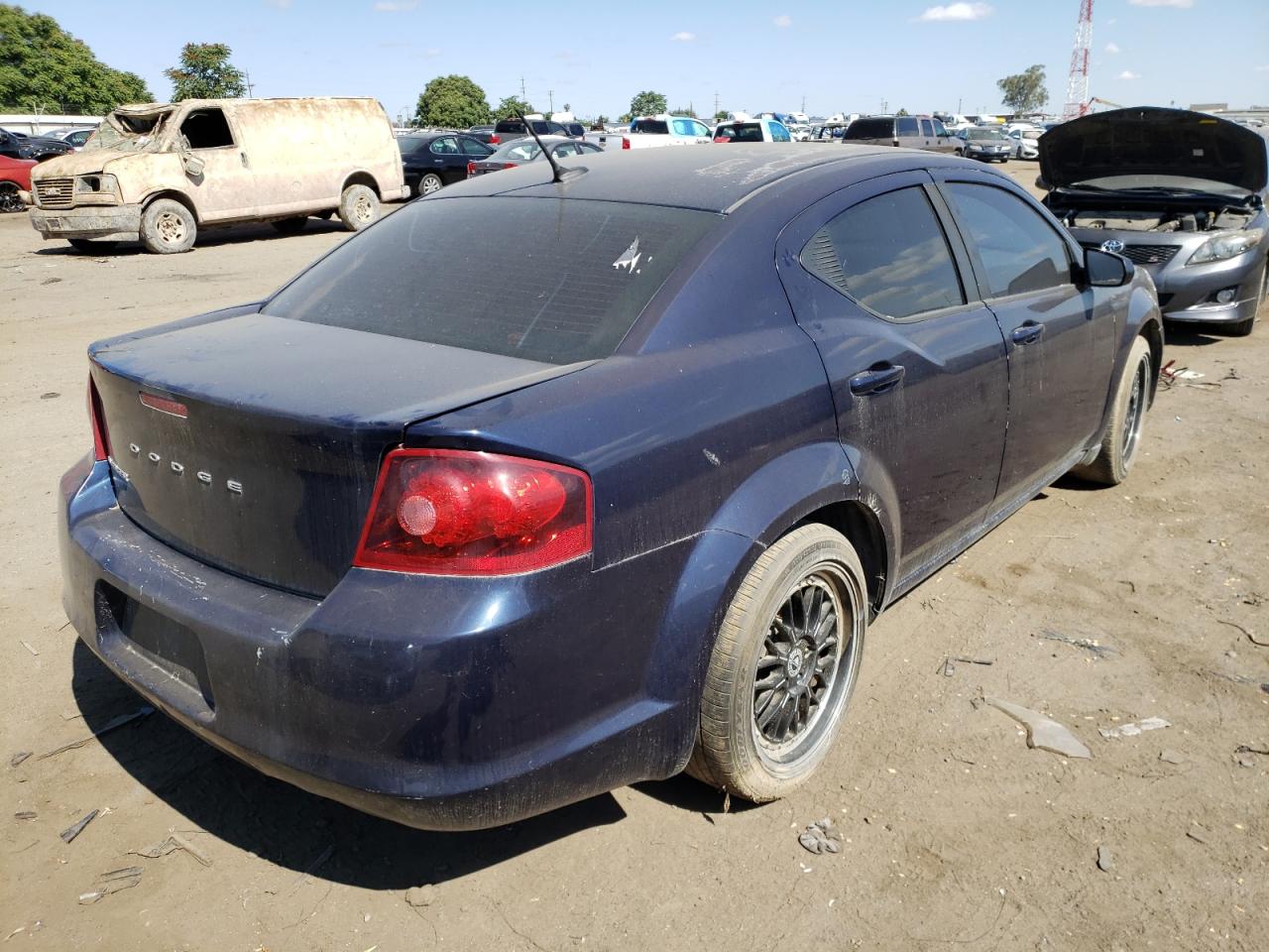 1C3CDZAB2EN184023 2014 Dodge Avenger Se