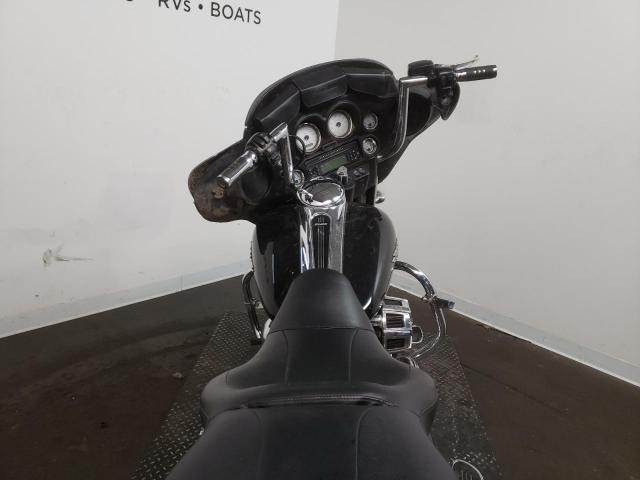 2010 HARLEY-DAVIDSON FLHX 1HD1KB417AB661509