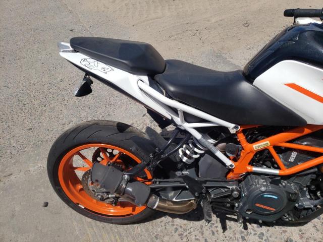 2017 KTM 390 DUKE MD2JPJ402HC209597