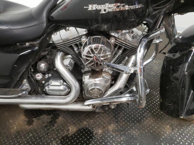 2010 HARLEY-DAVIDSON FLHX 1HD1KB417AB661509