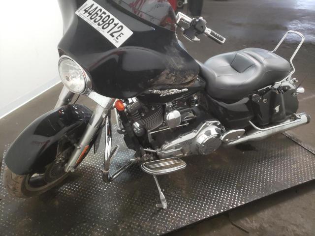2010 HARLEY-DAVIDSON FLHX 1HD1KB417AB661509