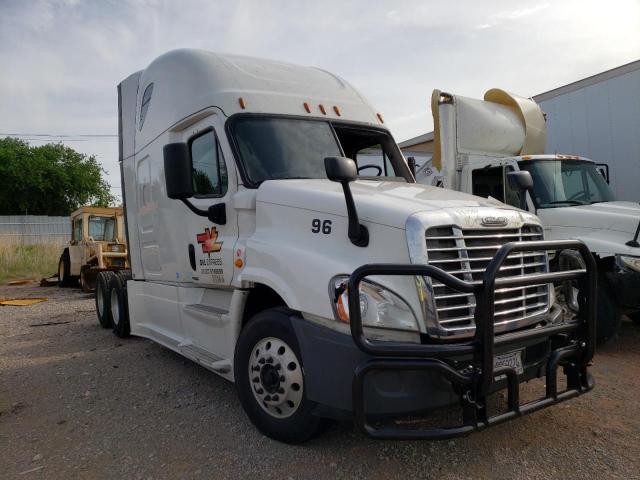 Salvage cars for sale from Copart Oklahoma City, OK: 2016 Freightliner Cascadia 1