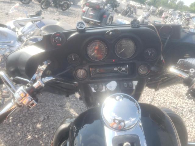 2011 HARLEY-DAVIDSON FLHTCU 1HD1FC412BB635041