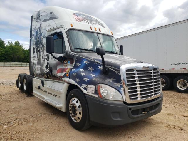 Salvage cars for sale from Copart China Grove, NC: 2015 Freightliner Cascadia 1