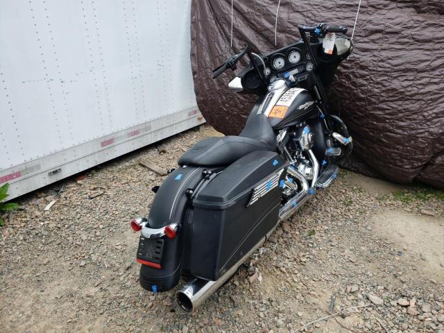 2010 HARLEY-DAVIDSON FLHX 1HD1KB418AB605580