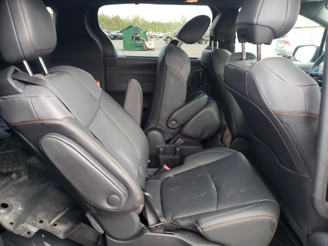 2022 TOYOTA SIENNA XSE 5TDDSKFC3NS052820