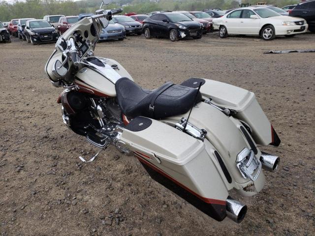 2011 HARLEY-DAVIDSON FLHXSE2 1HD1PZ815BB950071