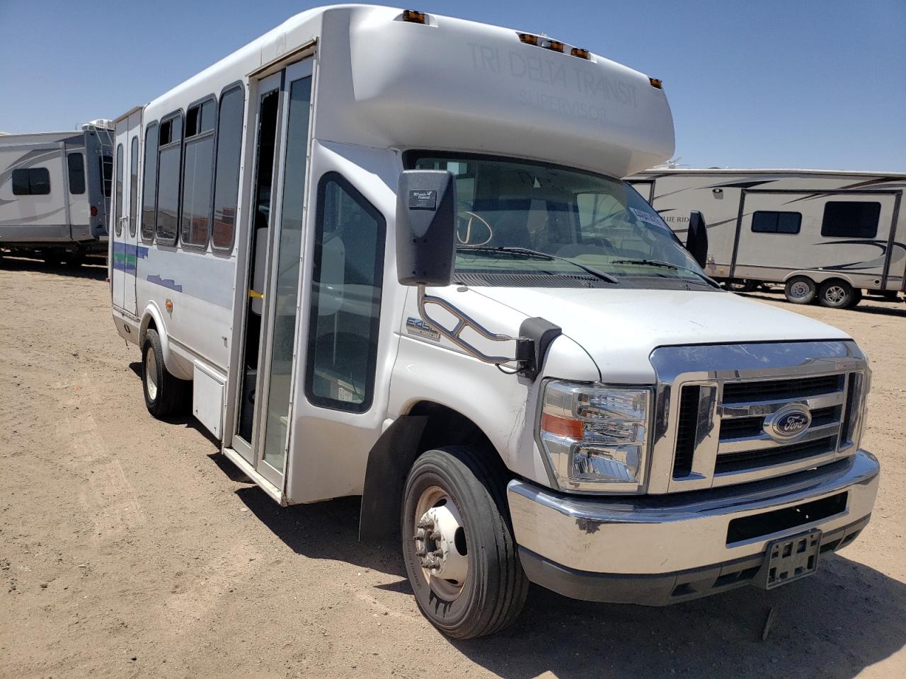 2011 Ford Econoline E450 Super Duty Cutaway Van for Sale in Albuquerque, NM - Rear End
