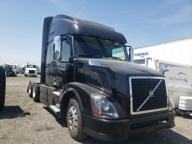 Salvage cars for sale from Copart Dyer, IN: 2012 Volvo VN VNL