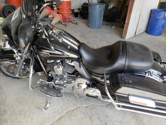 2010 HARLEY-DAVIDSON FLHTCU 1HD1FC411AB672001