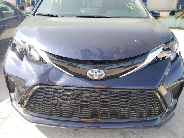 2021 TOYOTA SIENNA XSE 5TDDRKEC8MS002877