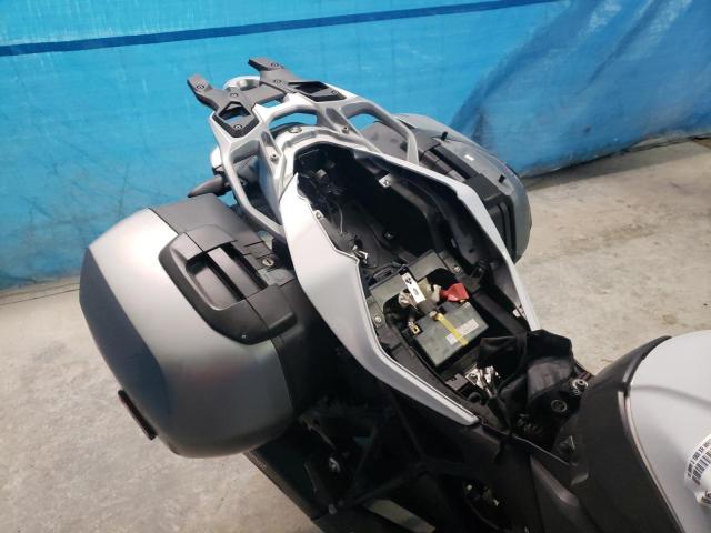 2016 BMW S 1000 XR WB10D1309GZ462565