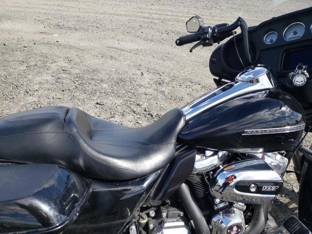 2019 HARLEY-DAVIDSON FLHX 1HD1KBC17KB634474