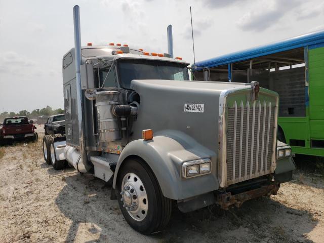Kenworth salvage cars for sale: 2002 Kenworth Construction