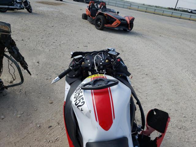 2018 SUZUKI GSX1300 RA JS1GX72B8J2100641