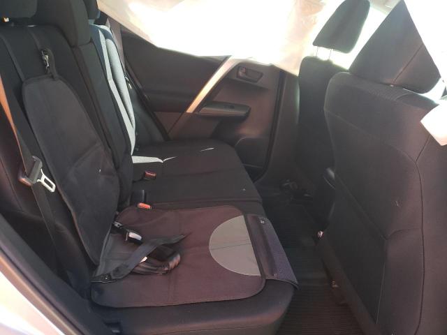 2018 TOYOTA RAV4 LE JTMBFREV5JJ225185