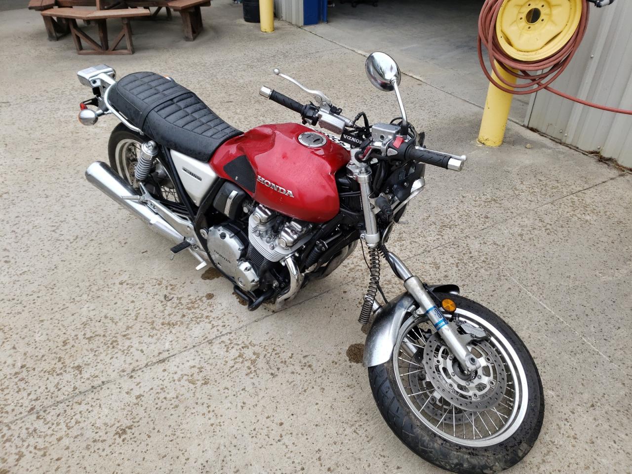 JH2SC6515HK300161 HONDA CB1100 C 2017