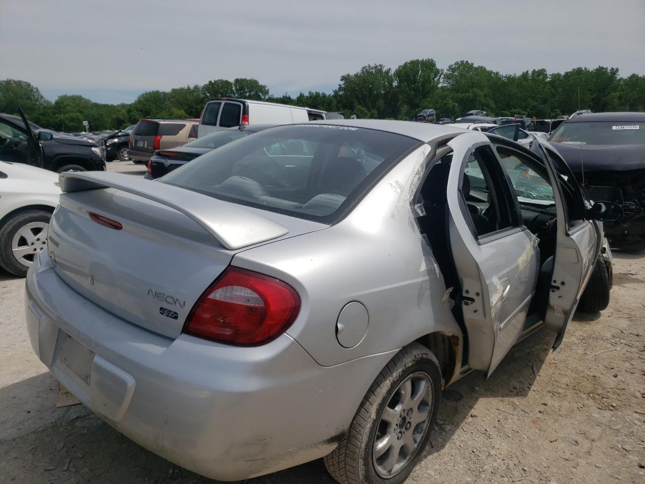2005 Dodge Neon - Image 4