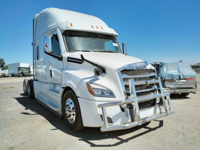 Salvage cars for sale from Copart Bakersfield, CA: 2022 Freightliner Cascadia 1