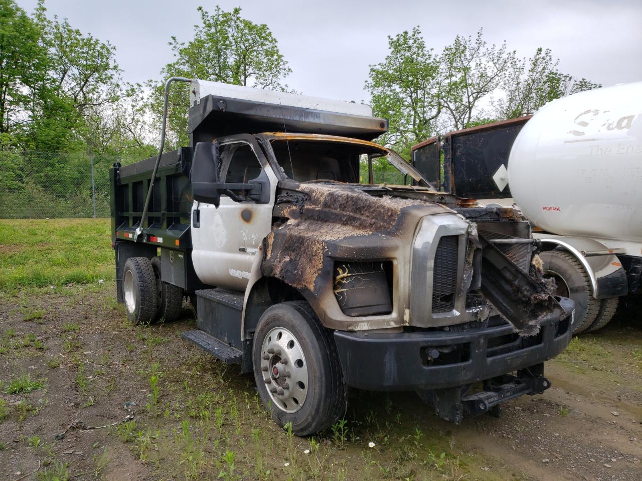 2019 Ford F750 Super Duty for Sale in Chambersburg, PA - Burn