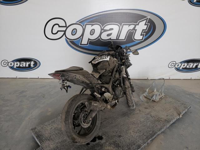 2021 YAMAHA YZFR3 A MH3RH18Y1MK005882