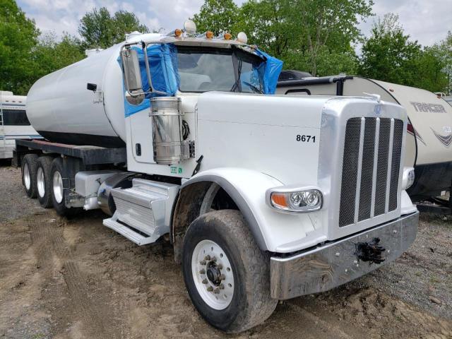 Salvage cars for sale from Copart Central Square, NY: 2018 Peterbilt 389