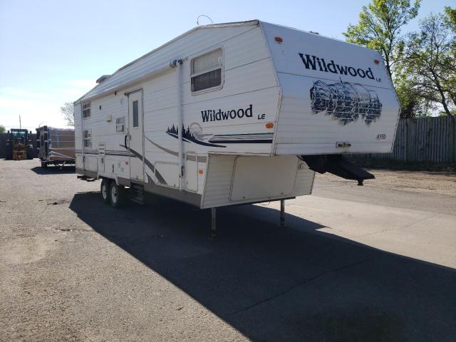 Salvage trucks for sale at Ham Lake, MN auction: 2005 Wildwood 5th Wheel