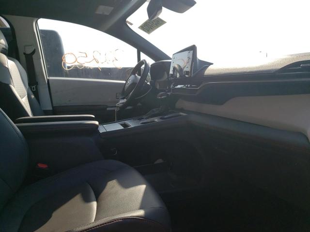 2021 TOYOTA SIENNA XSE 5TDXRKEC4MS048901