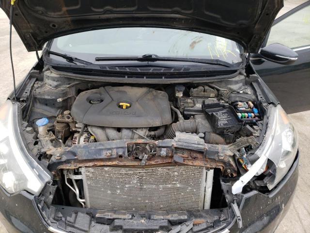 KNAFX5A8XG5627628 KIA FORTE EX
