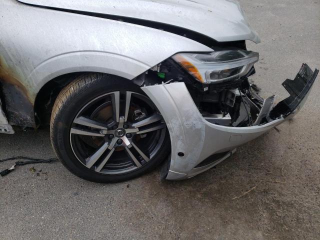 2018 VOLVO XC60 T5 LYV102RK3JB087028